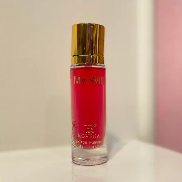 بطری ۳۰ میلی‌لیتری عطر جورجیو آرمانی مای وی از شرکت روونا با طراحی لوکس و رایحه‌ای دل‌انگی