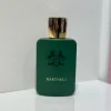بطری 100 میل عطر یونیسکس مارلی هالتانه | Parfums de Marly Haltane فرگرانس با طراحی شیک و سبز تیره در پس‌زمینه‌ای مینیمال.