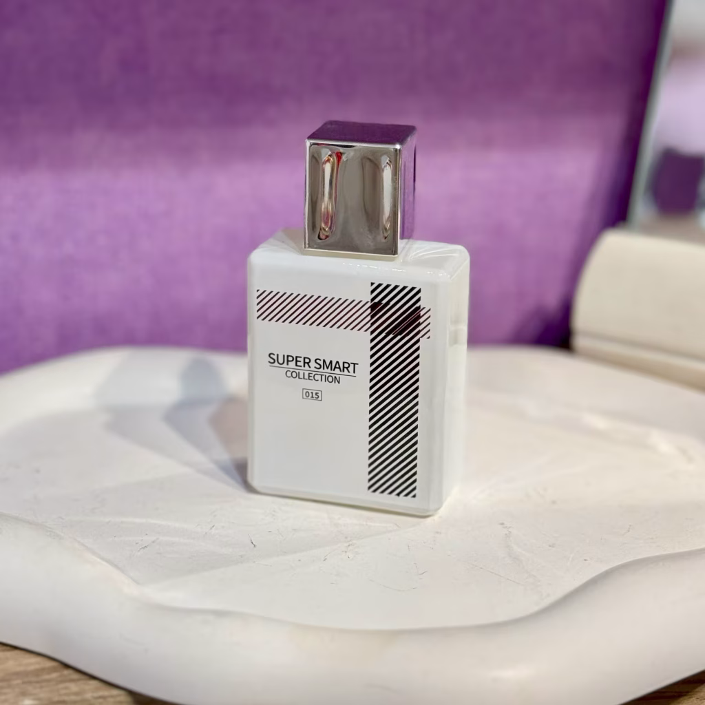 عطر باربری با پس زمینه بنفش